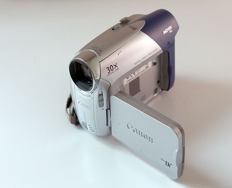 Canon MD101 Palmcorder