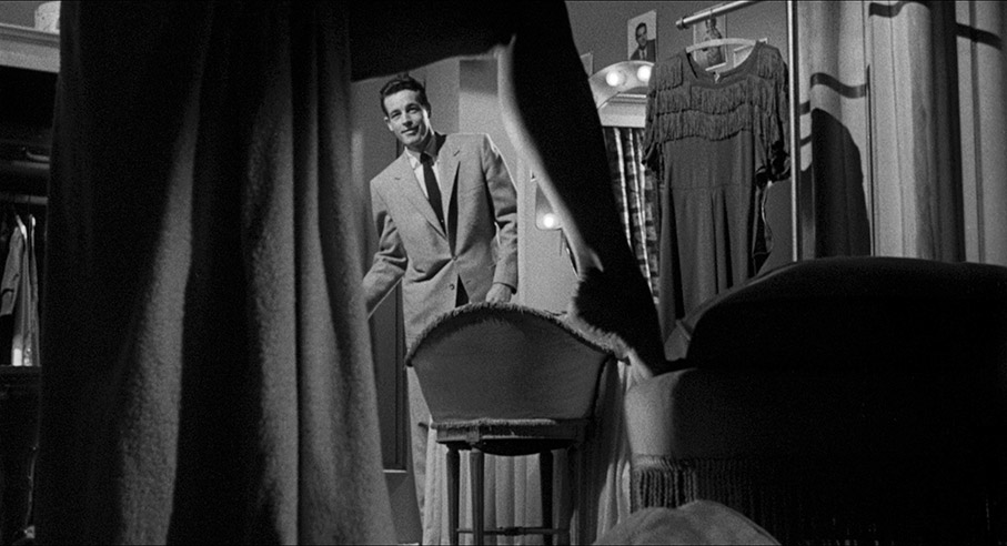 A eye-catching shot in 5 Against the House that pre-dates a similar on in The Gradute by over a decade.
