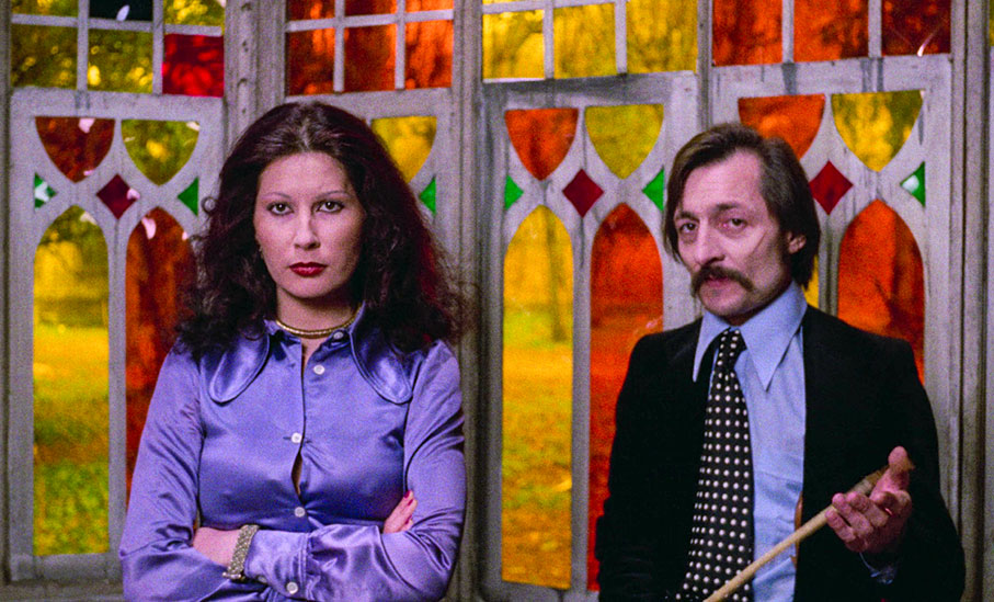 Béatrice and Fred prepared to torture Jackie