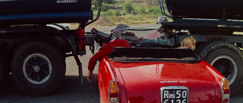 A car crash in the final scenes of Le Mépris