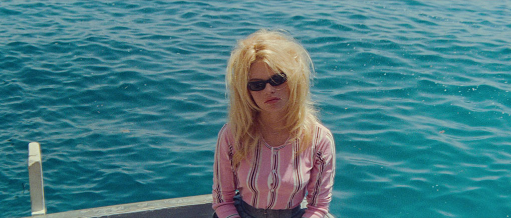 Camille waits for her cue in Le Mépris