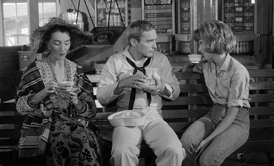 Johnnny taes coffee with Madame Romanovitch and Ellen