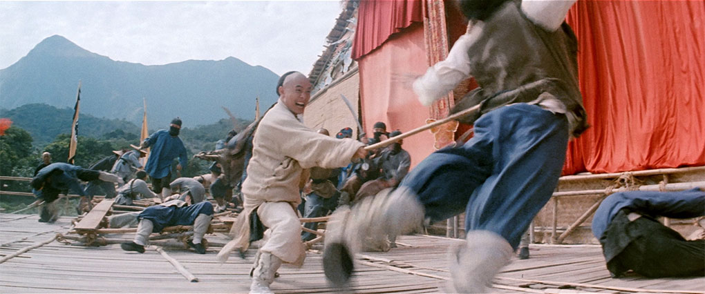 Jet Li goes intoi action in one of the film's most furious fight scenes