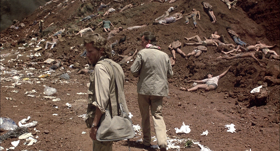 Cassidy and Boyle visit a death site at El Playon