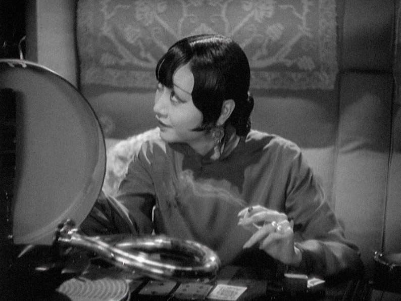 Hui Fei (Anna May Wong) in Shanghai Express