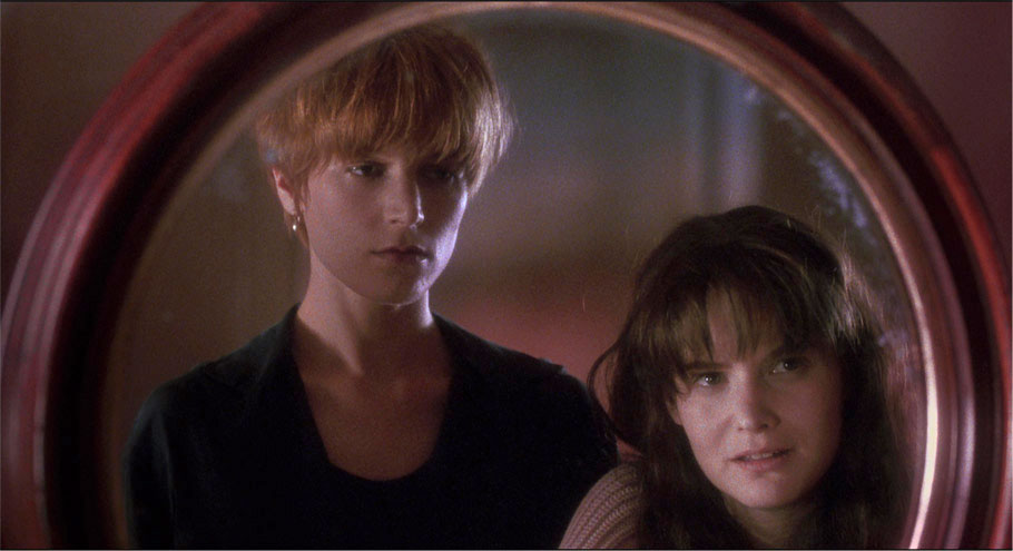 Bridget Fonda and Jennifer Jason Leigh in Single White Female