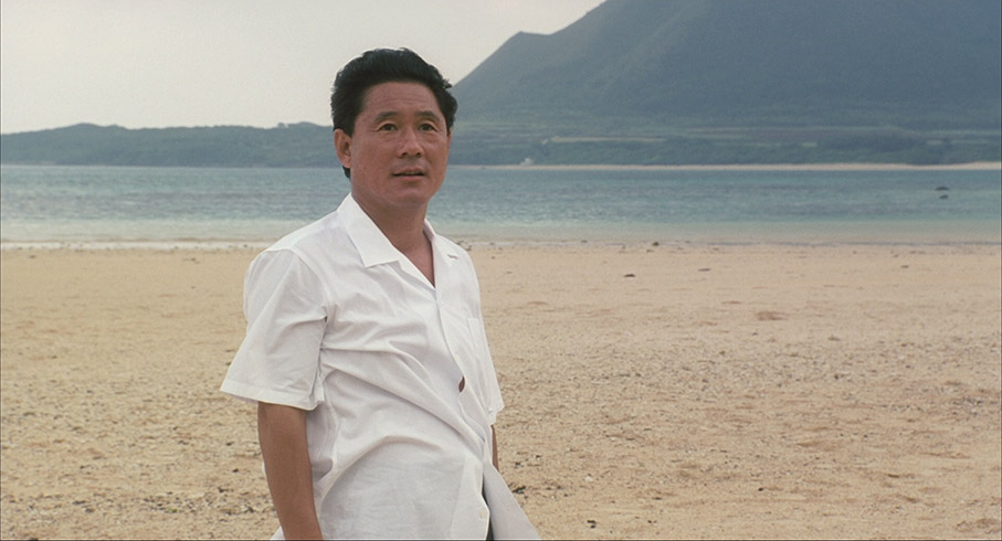 Murakawa contemplates his fate on an Okinawa beach in Sonatine