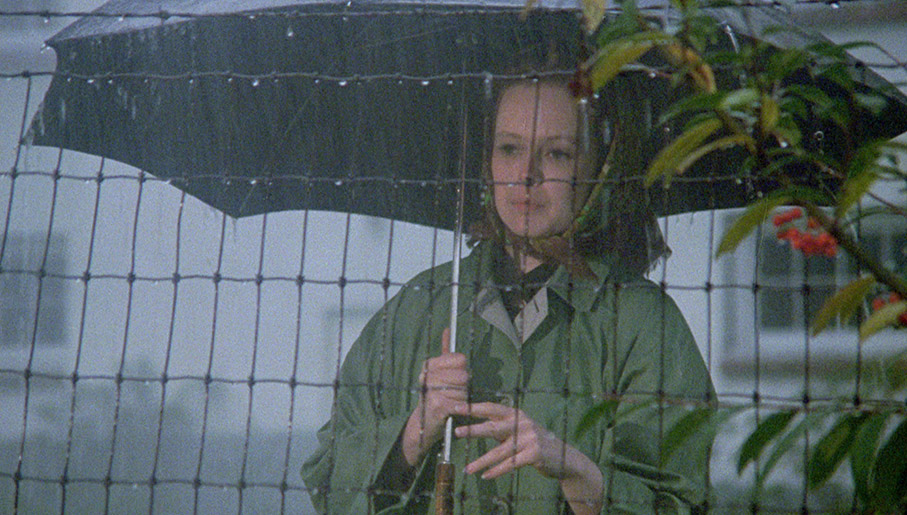 Sandy Dennis in That Cold Day in the Park